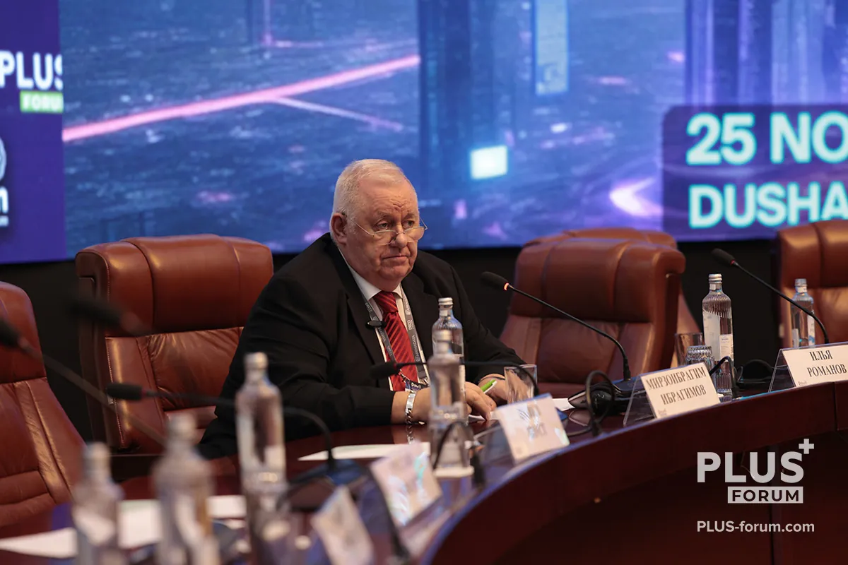 Steering Committee Chairman Alexander I. Grizov
