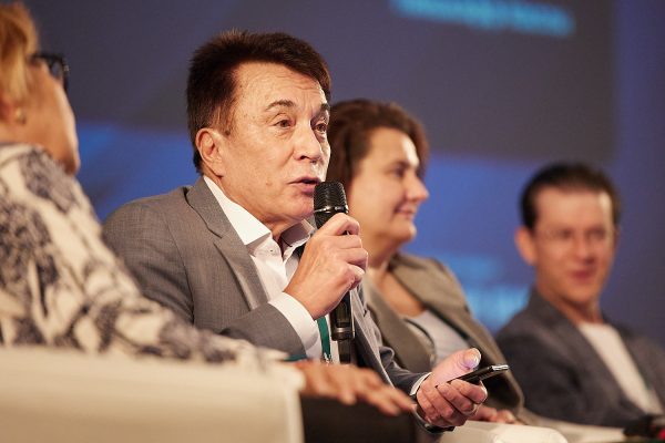 PLUS Forum 2022 · 5